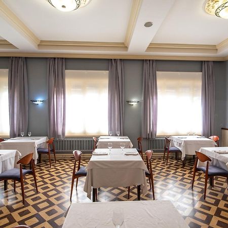 Hotel Robert La Pobla de Claramunt المظهر الخارجي الصورة