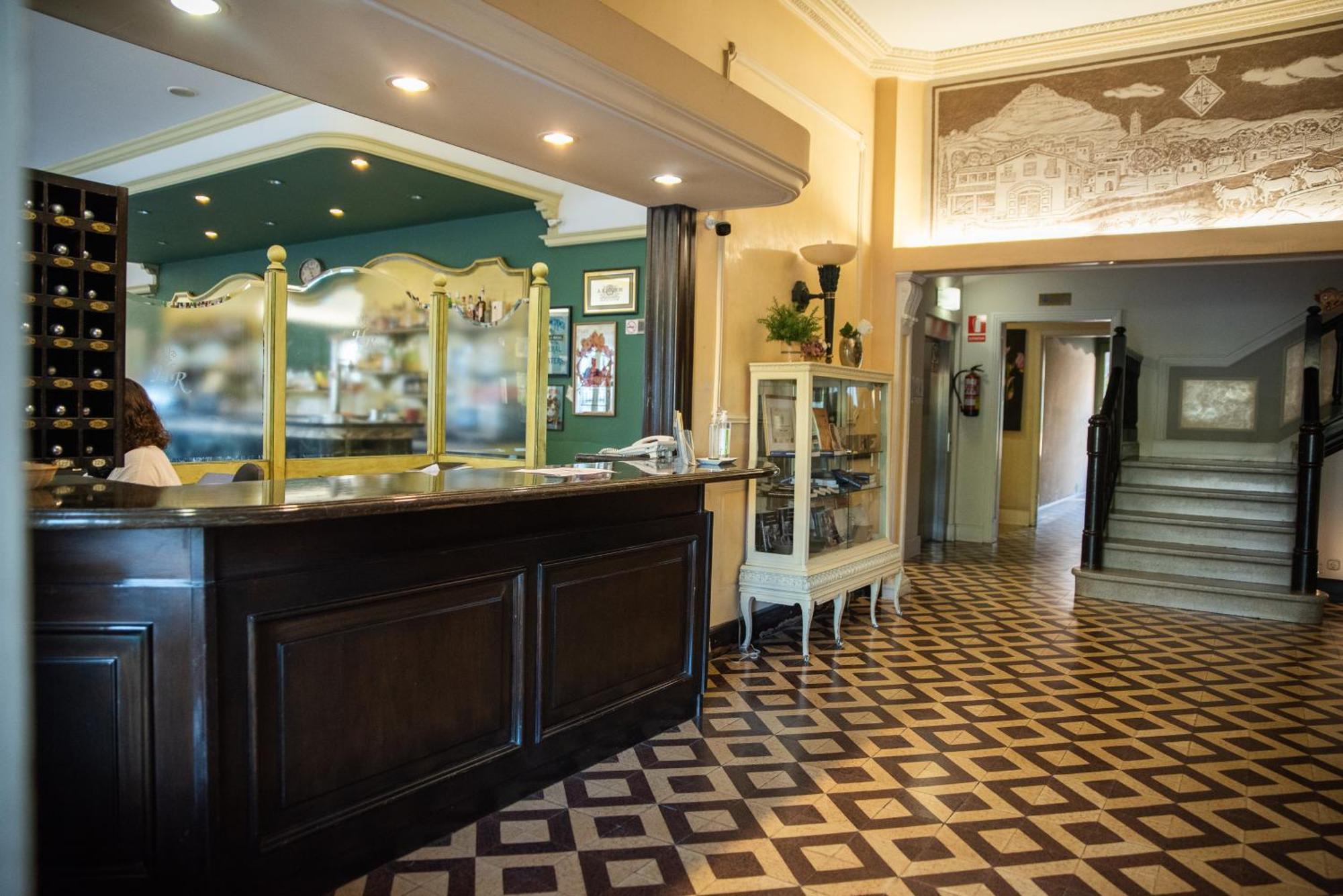 Hotel Robert La Pobla de Claramunt المظهر الخارجي الصورة