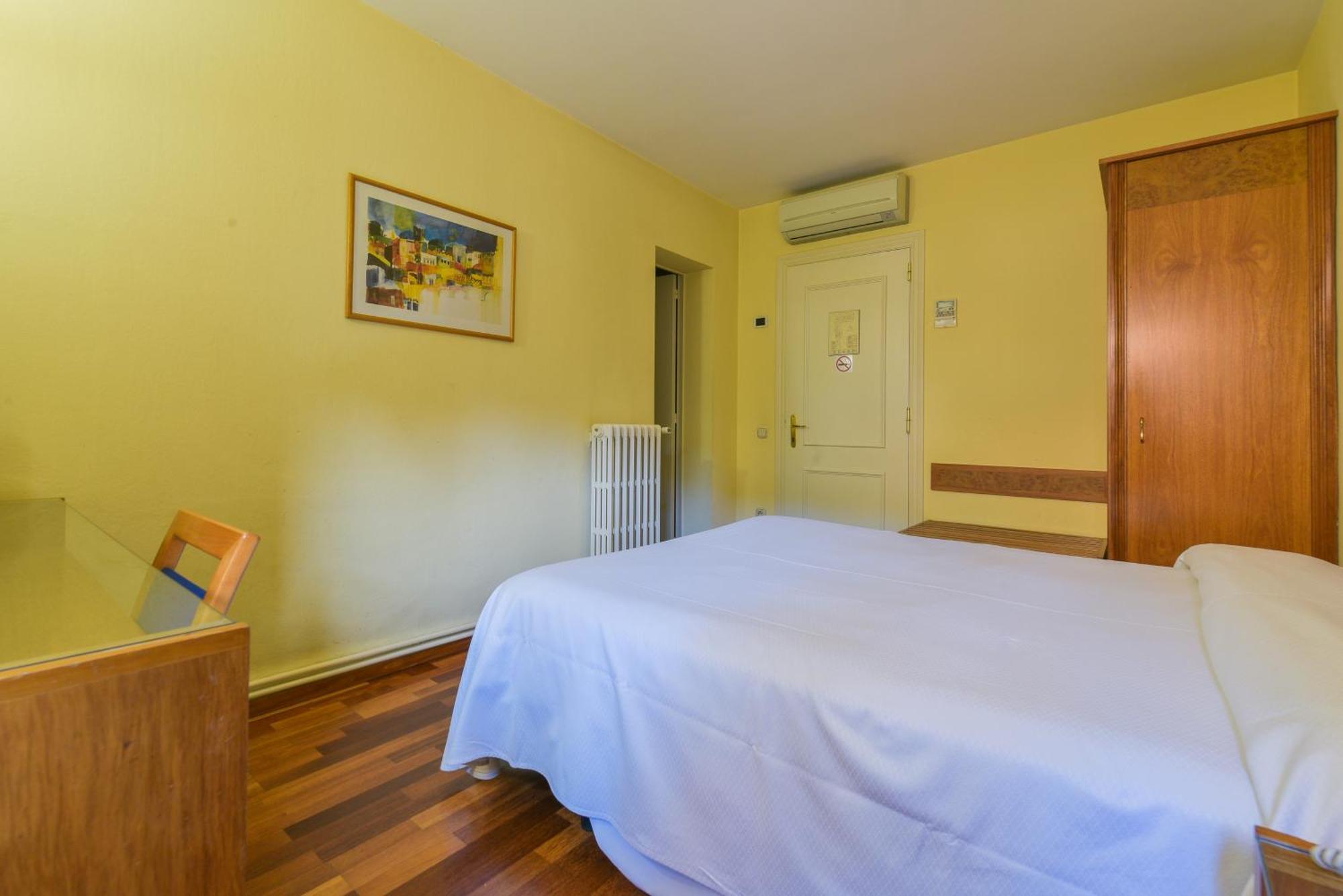 Hotel Robert La Pobla de Claramunt المظهر الخارجي الصورة