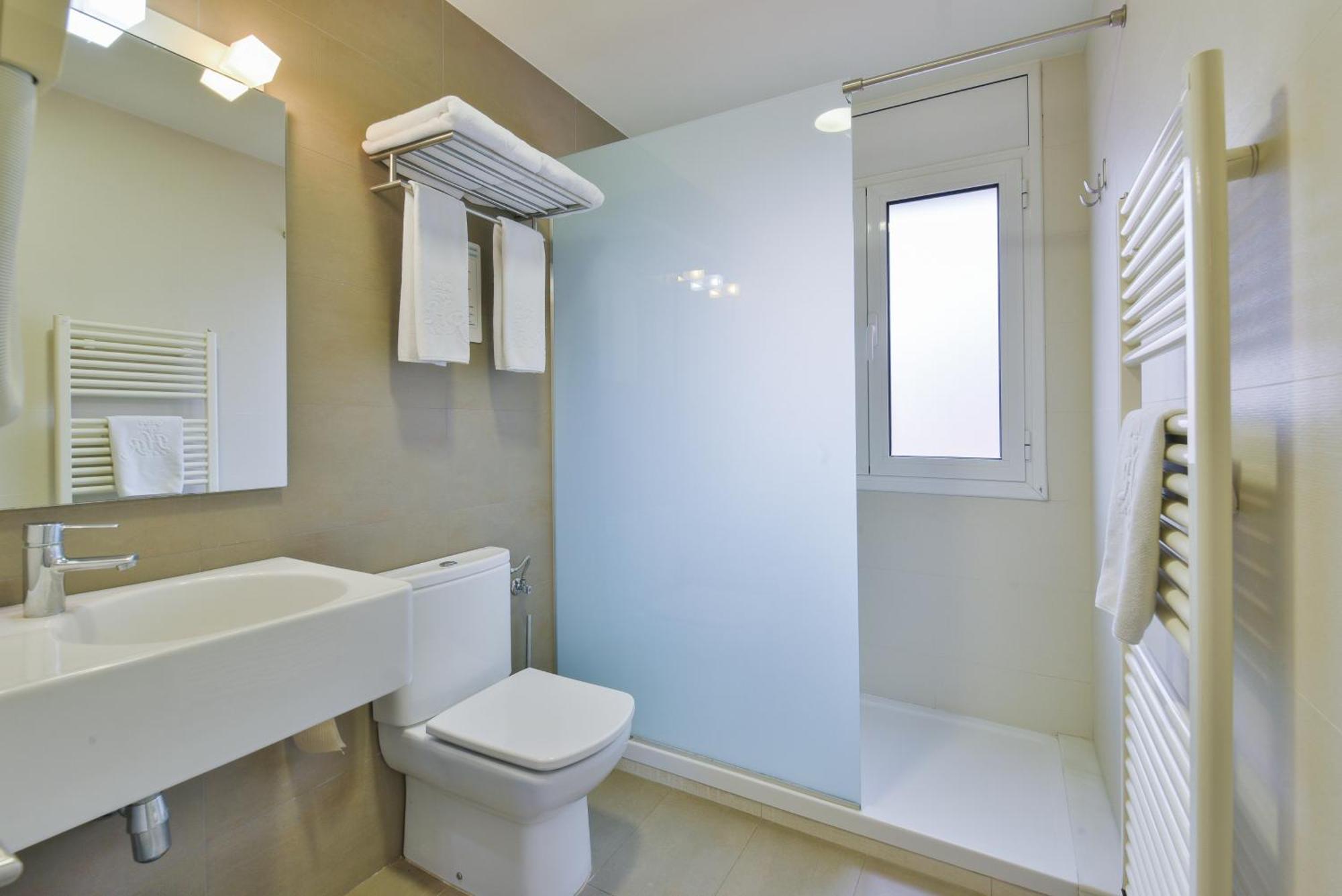 Hotel Robert La Pobla de Claramunt المظهر الخارجي الصورة